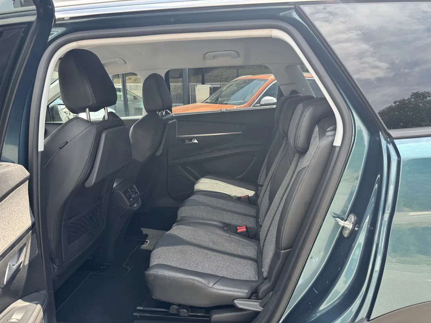 PEUGEOT 5008 1.6 BLUEHDI 120