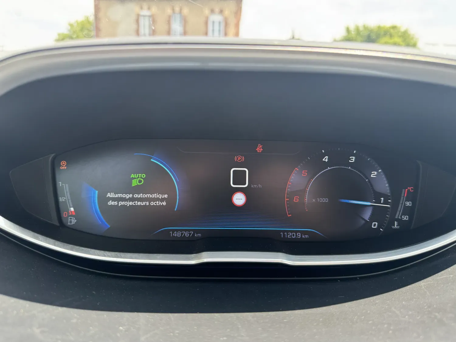 PEUGEOT 5008 1.6 BLUEHDI 120