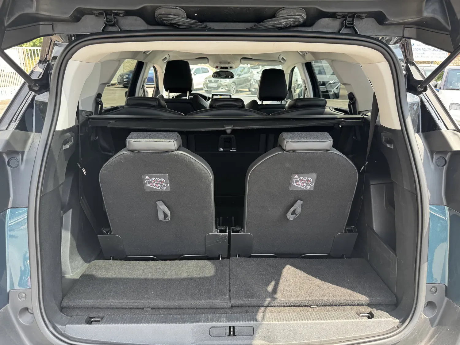 PEUGEOT 5008 1.6 BLUEHDI 120