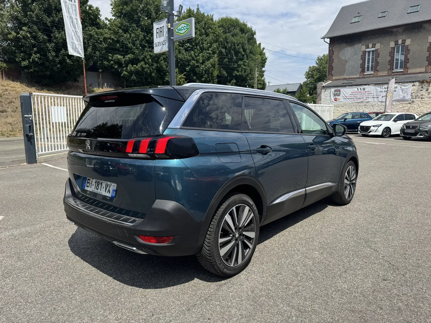 PEUGEOT 5008 1.6 BLUEHDI 120