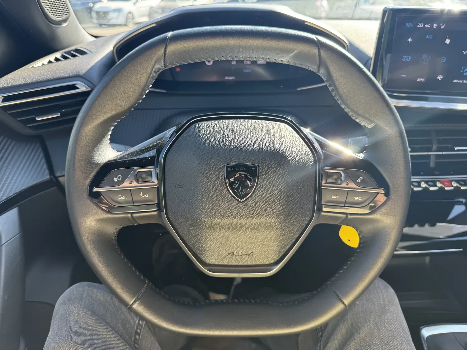 PEUGEOT 2008 1.2 100 ALLURE
