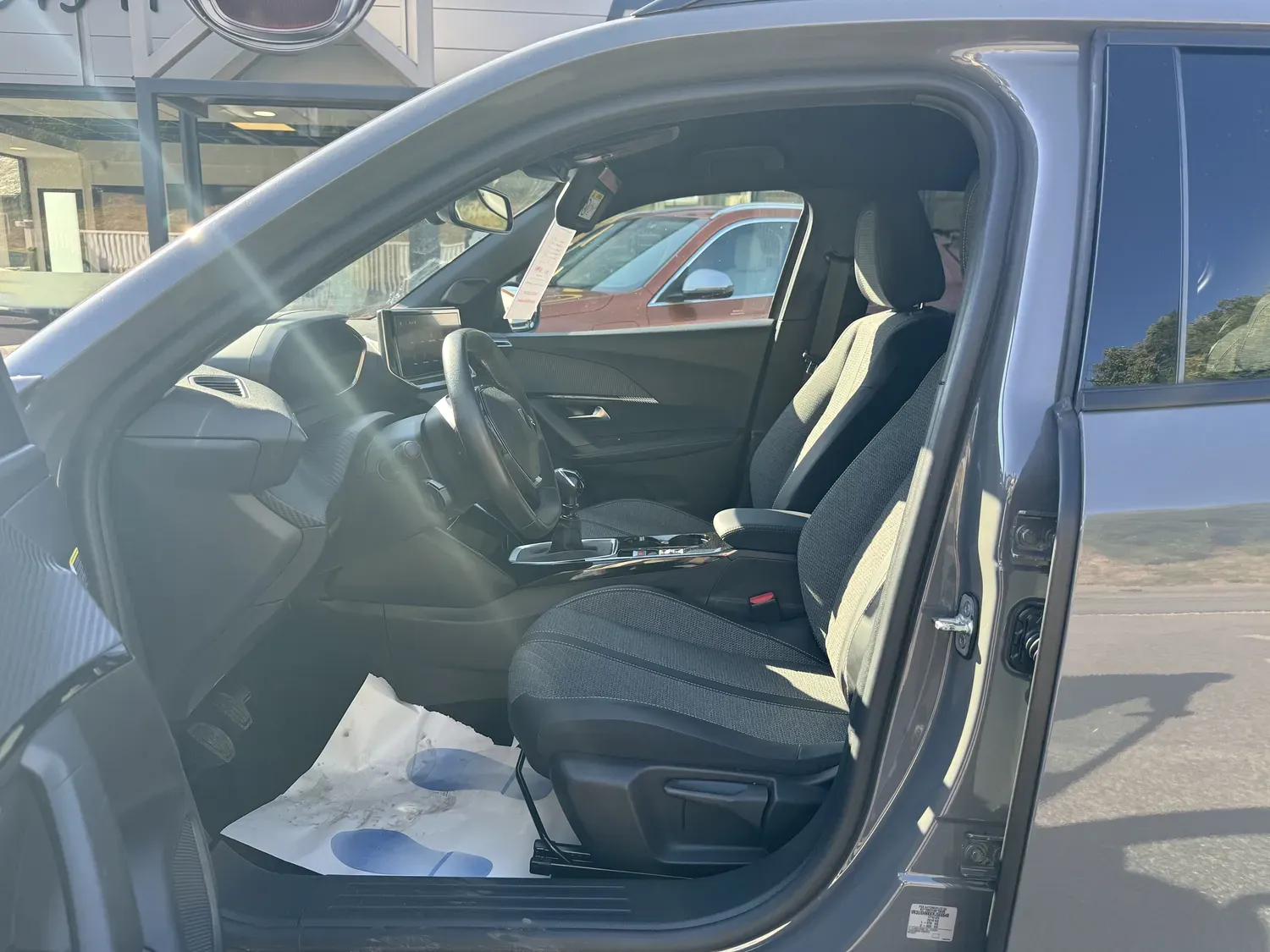 PEUGEOT 2008 1.2 100 ALLURE