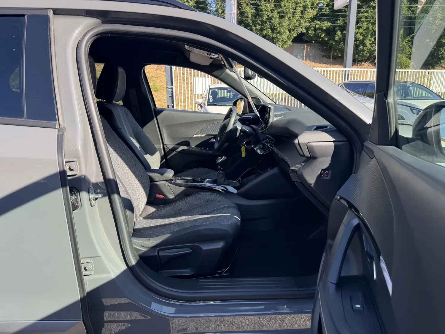 PEUGEOT 2008 1.2 100 ALLURE