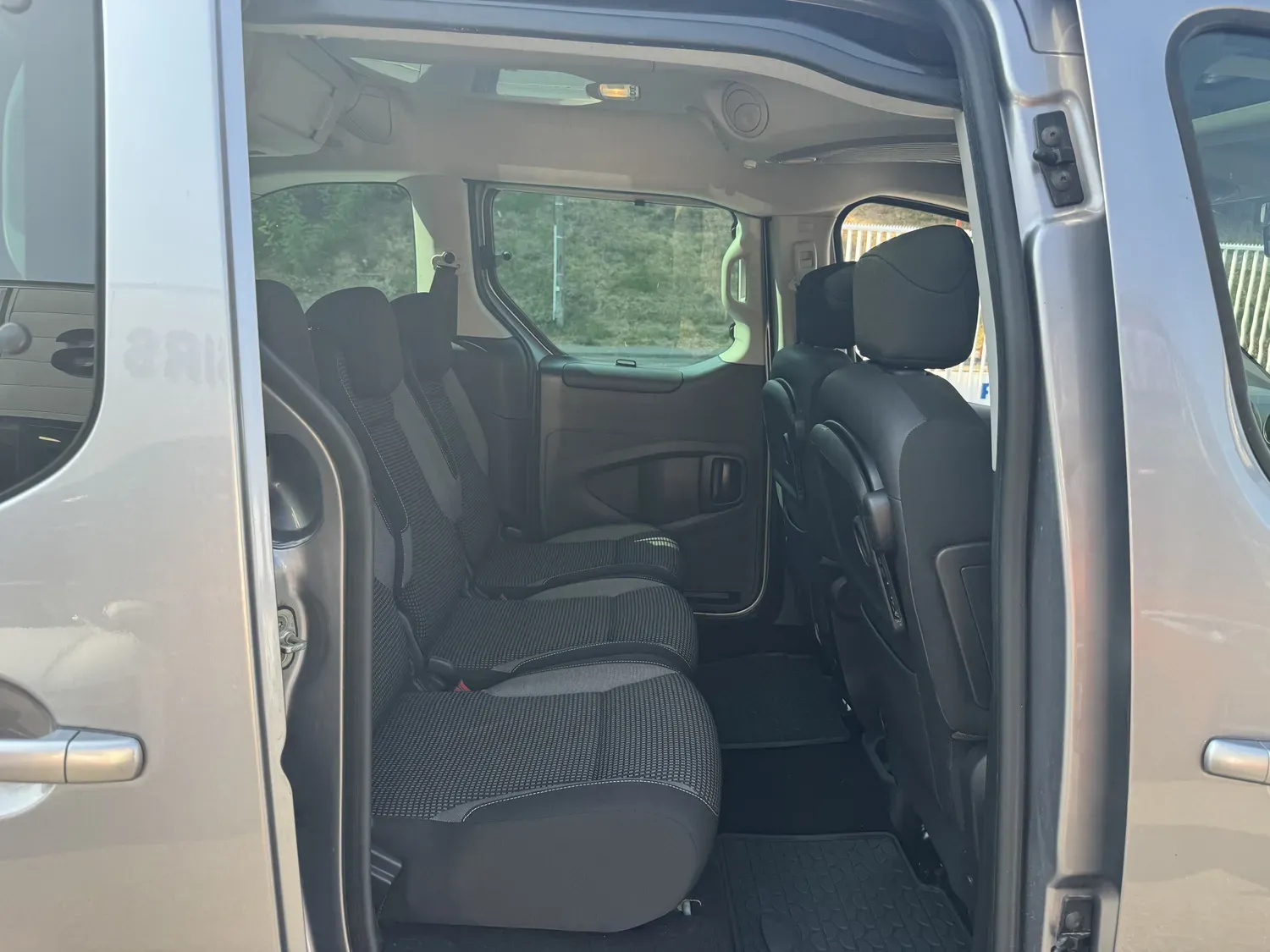 PEUGEOT PARTNER TEPEE 1.6 BLUEHDI 100 S&S OUTDOOR