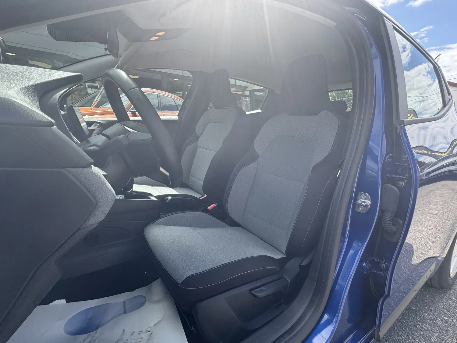 RENAULT CLIO V 1.6 E-TECH FULL HYBRID 145 EVOLUTION