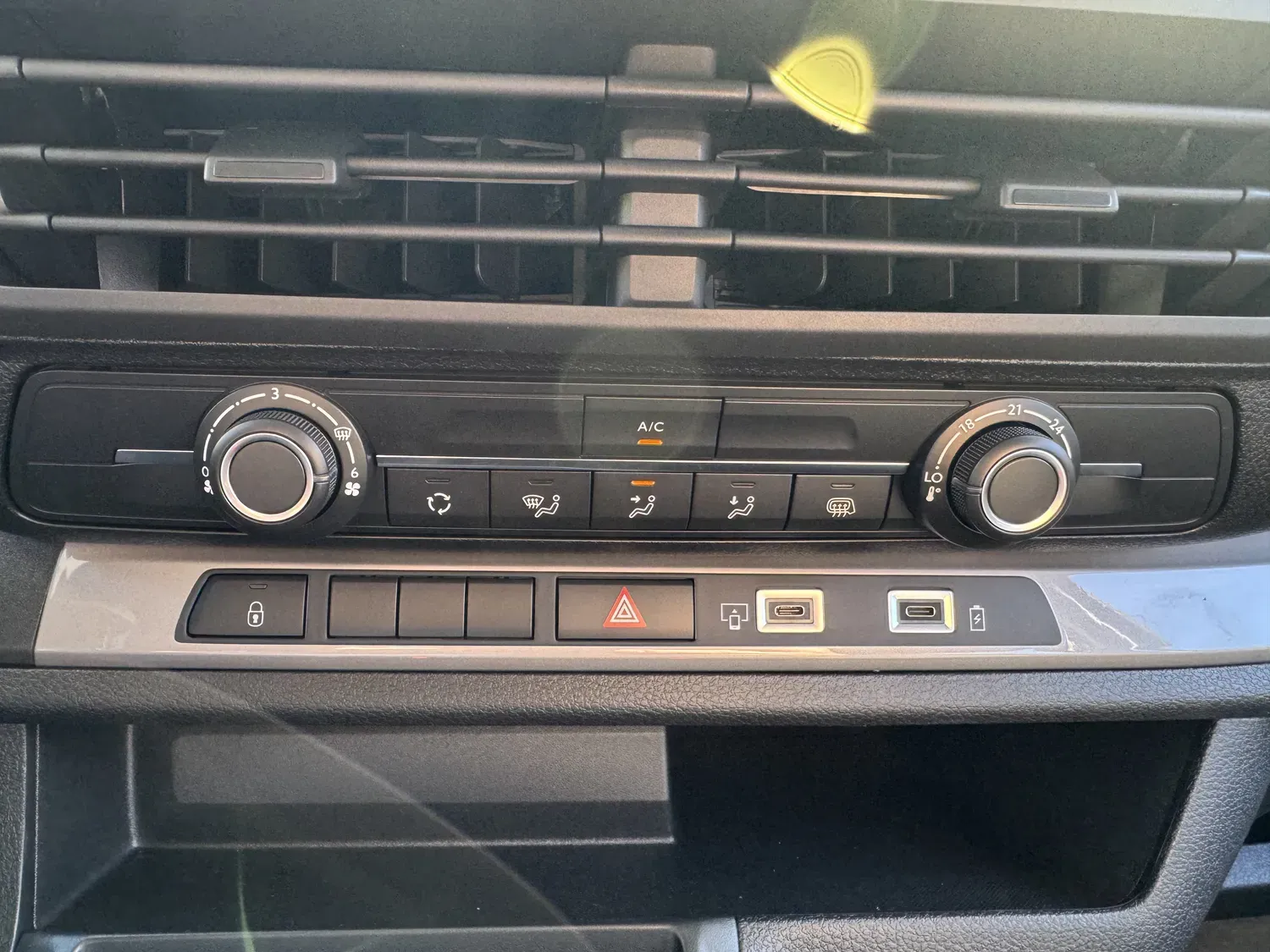 CITROEN JUMPY CABINE APPROFONDIE 