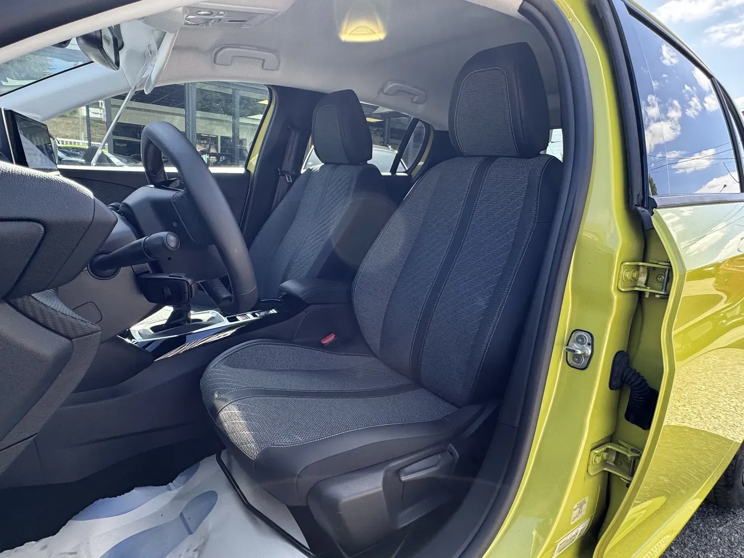 PEUGEOT 208 1.2 100 ALLURE PACK