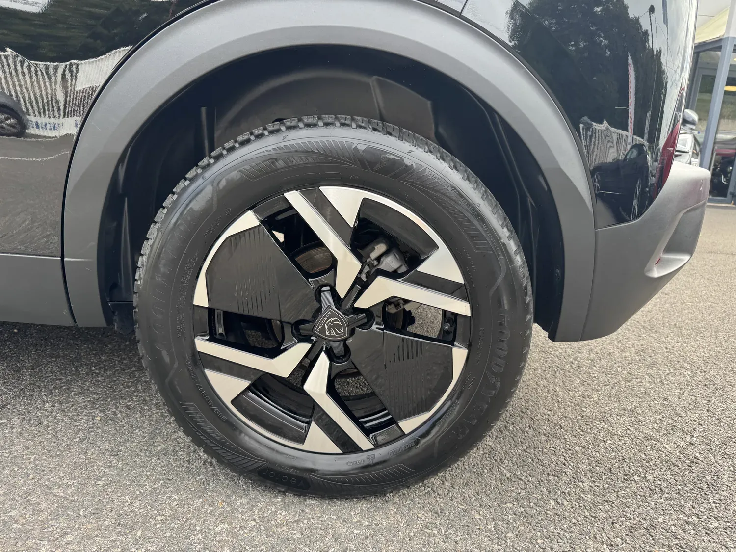 PEUGEOT 2008 II 1.2 HYBRID 145 ALLURE E-DCS6