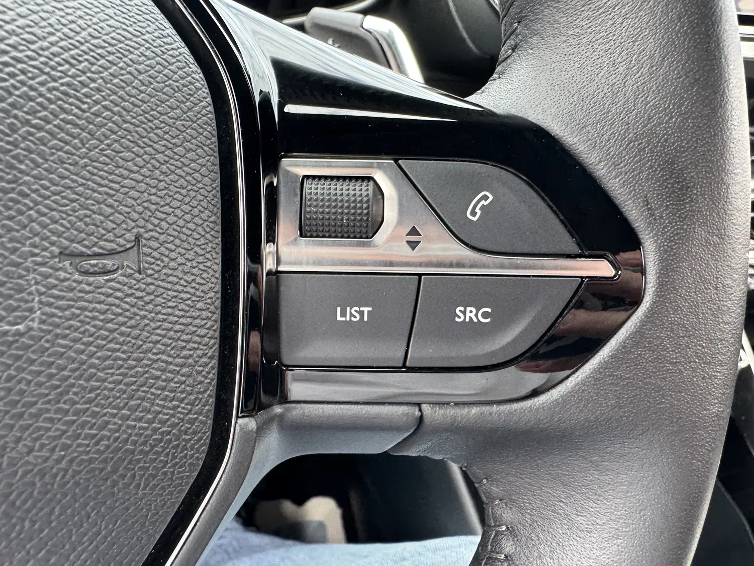 PEUGEOT 2008 II 1.2 HYBRID 145 ALLURE E-DCS6