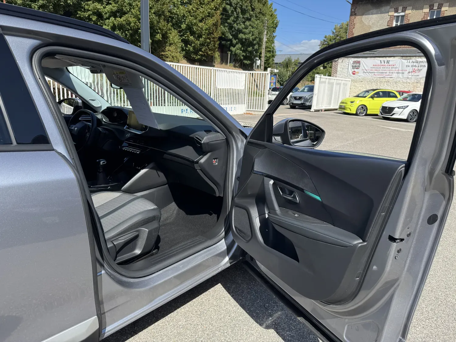 PEUGEOT 2008 II 1.2  130 cv ALLURE BOITE 6 