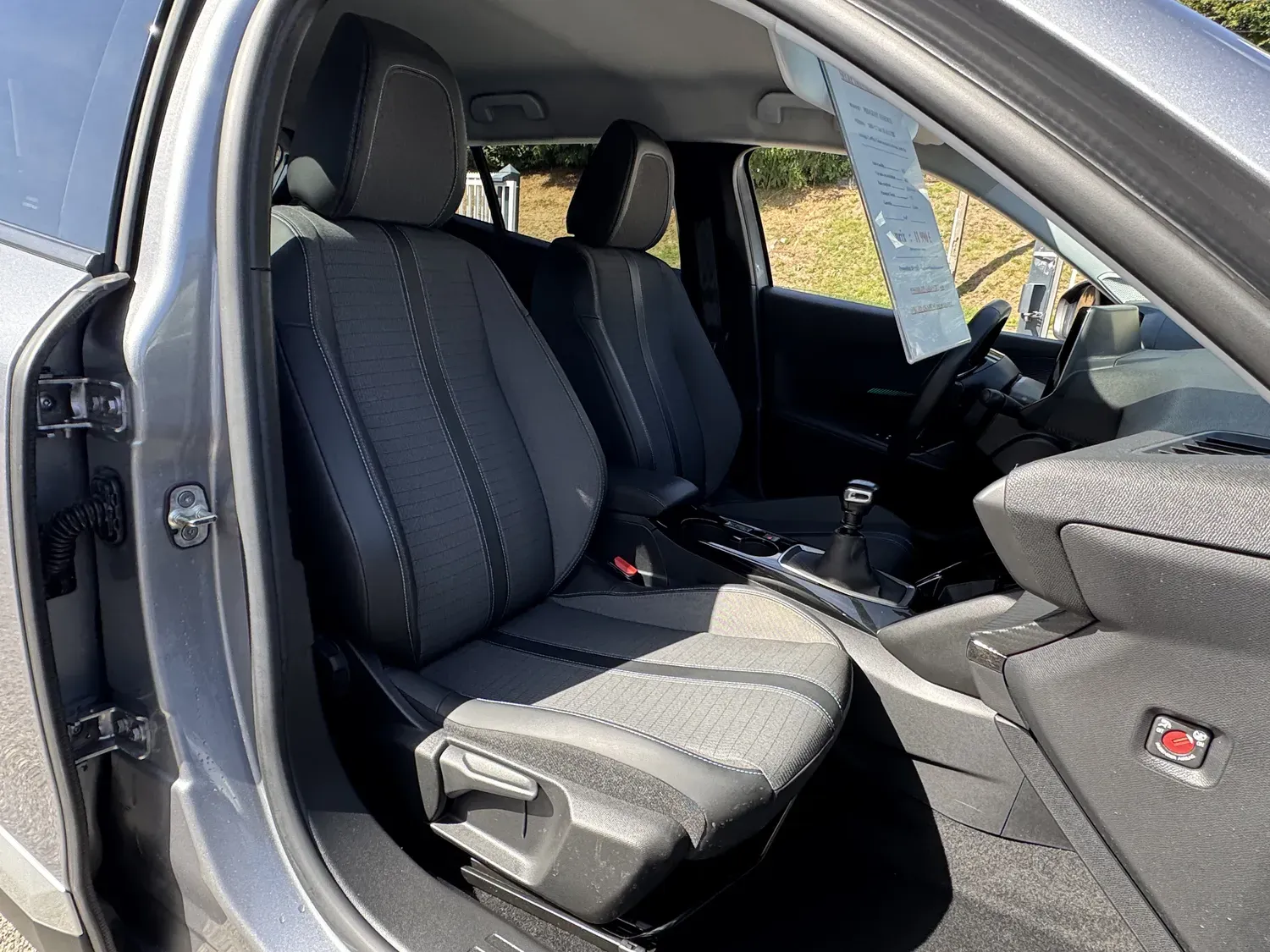 PEUGEOT 2008 II 1.2  130 cv ALLURE BOITE 6 